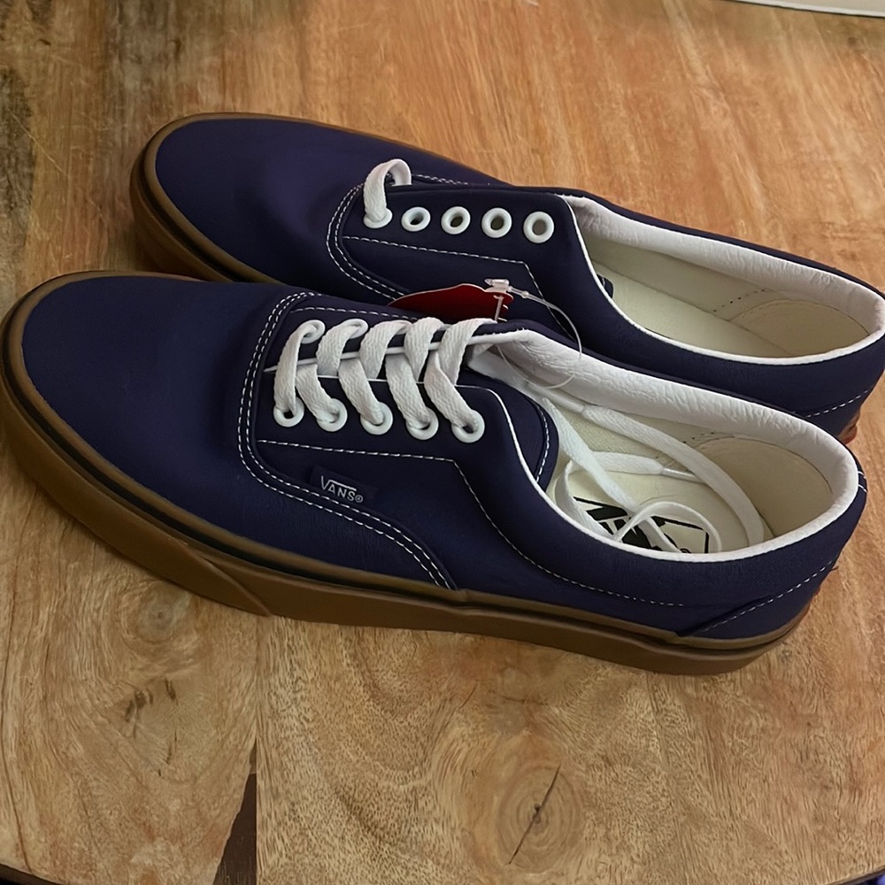 Vans Era